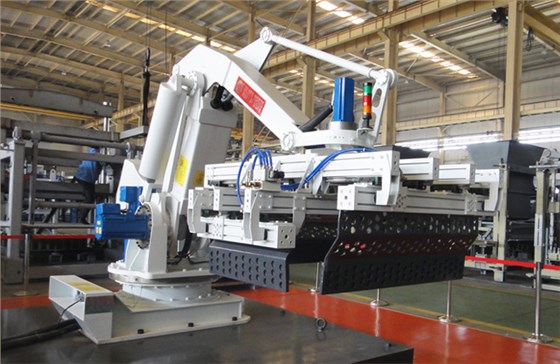 關(guān)鍵式碼垛機(jī)器人1