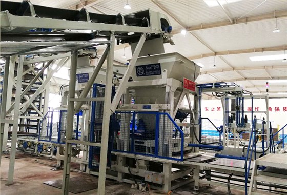 透水磚機(jī)生產(chǎn)線