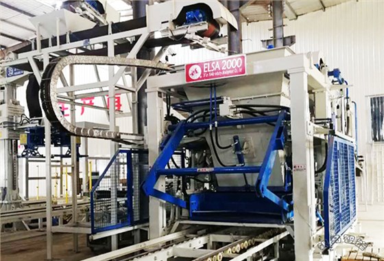 爐渣制磚機(jī)