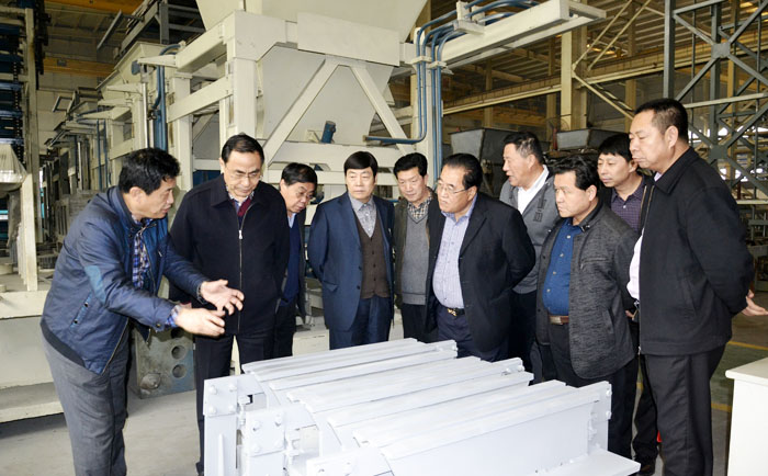 砌塊磚機設(shè)備廠家要贏得市場必須以質(zhì)量為關(guān)鍵