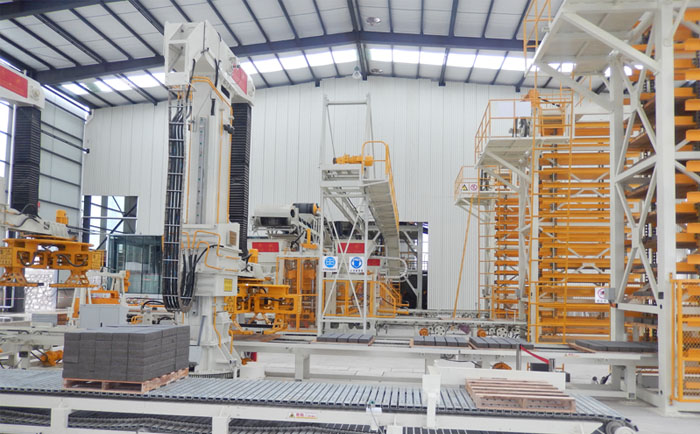 全自動(dòng)雙機(jī)并列透水磚機(jī)生產(chǎn)線建廠解決方案