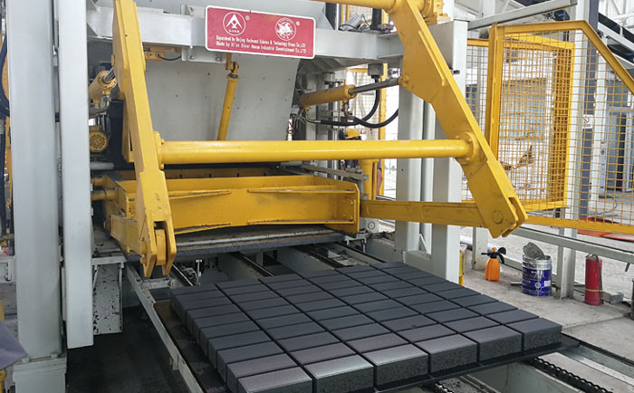 倍受海綿城市建設(shè)青睞的路面透水磚