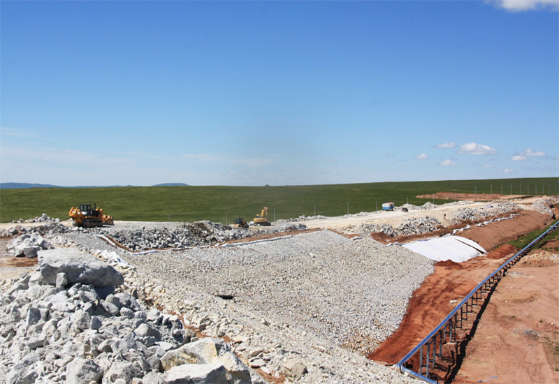 尾礦渣制磚機(jī)公司介紹其優(yōu)勢(shì)和性能特點(diǎn)