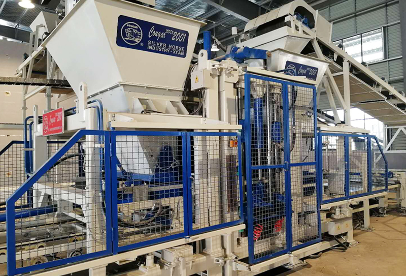 新型環(huán)保透水磚機器