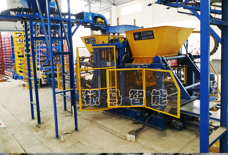 水泥花磚機(jī)設(shè)備清潔的誤區(qū)及需要注意的幾個(gè)事項(xiàng)！