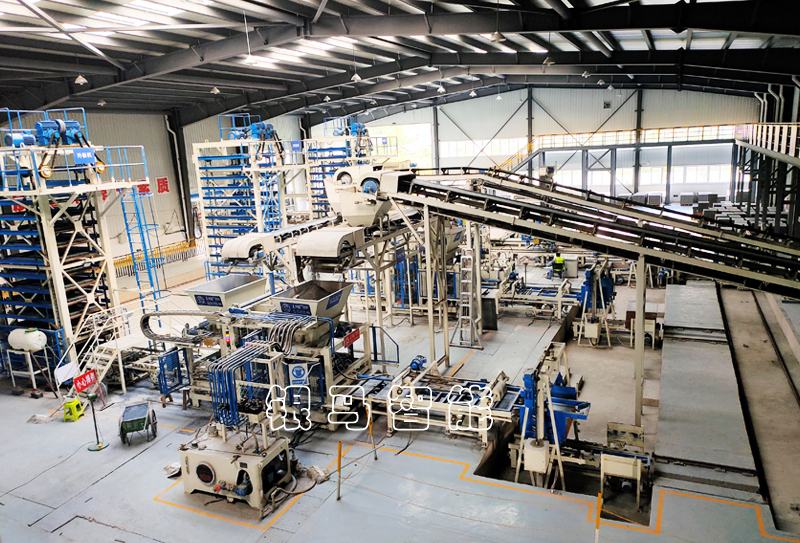 彩色水泥磚設(shè)備：砌塊磚機軸承的作用與維護方法