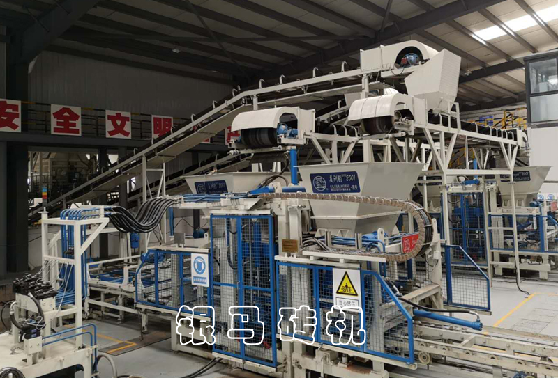 透水磚機(jī)：生態(tài)制磚機(jī)設(shè)備生產(chǎn)維護(hù)中應(yīng)注意哪些問題？