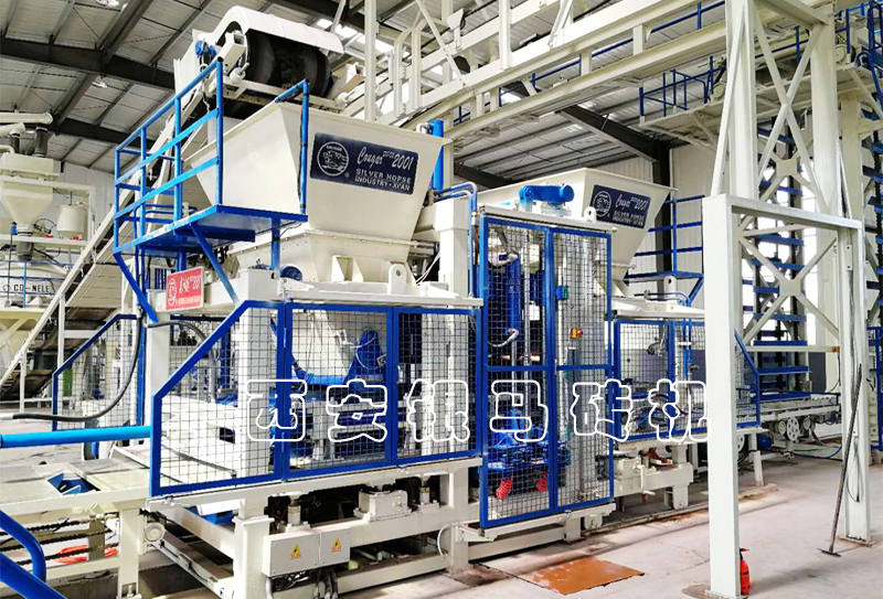 水泥空心磚機(jī)打造經(jīng)濟(jì)高質(zhì)量發(fā)展的“強(qiáng)勁引擎”！