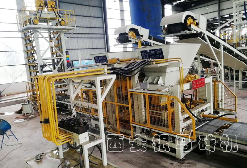 18億噸鋼渣堆存何處去？鋼渣制磚生產(chǎn)線讓鋼企看到新希望