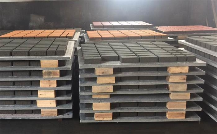 制磚機(jī)帶動(dòng)經(jīng)濟(jì)發(fā)展