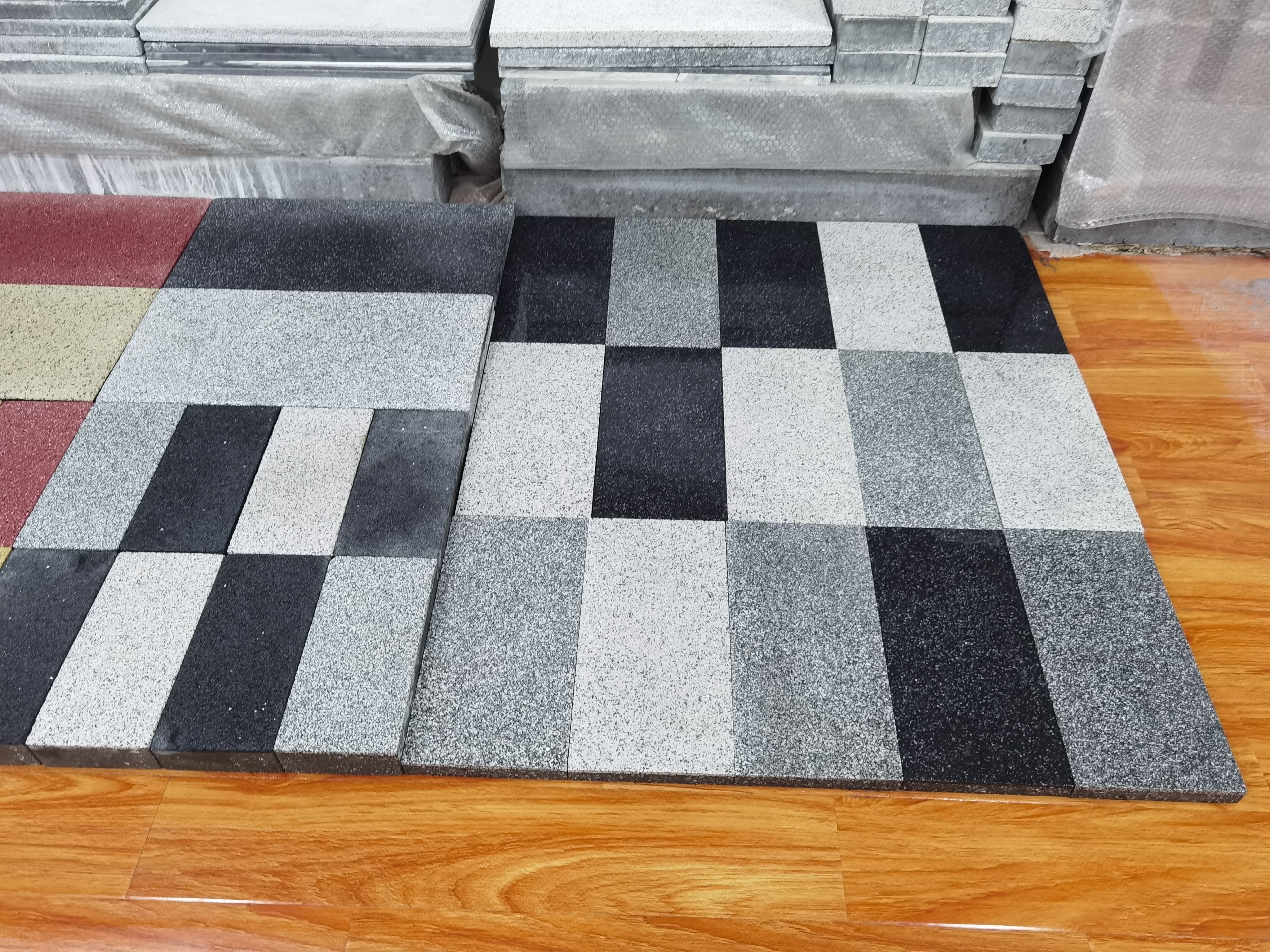 PC仿石磚設(shè)備：新發(fā)展理念下做好雙碳工作的節(jié)能減排重器